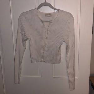 Urban Outfitters white cropped sweater size L